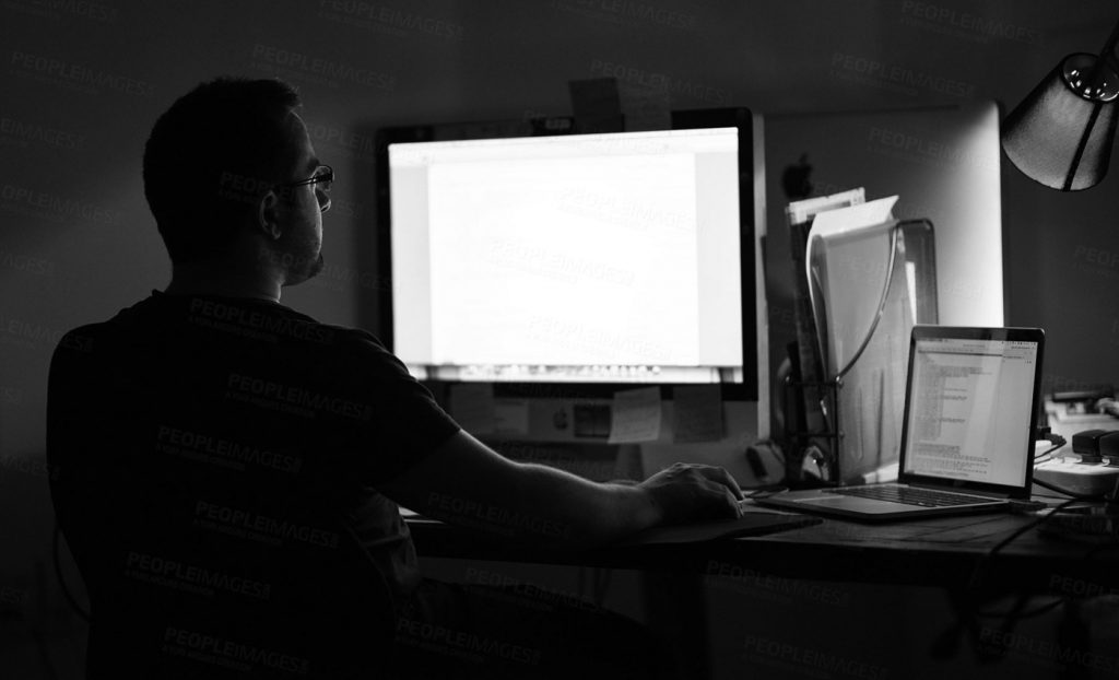 programmer-working-late-night-1-1024x622-1